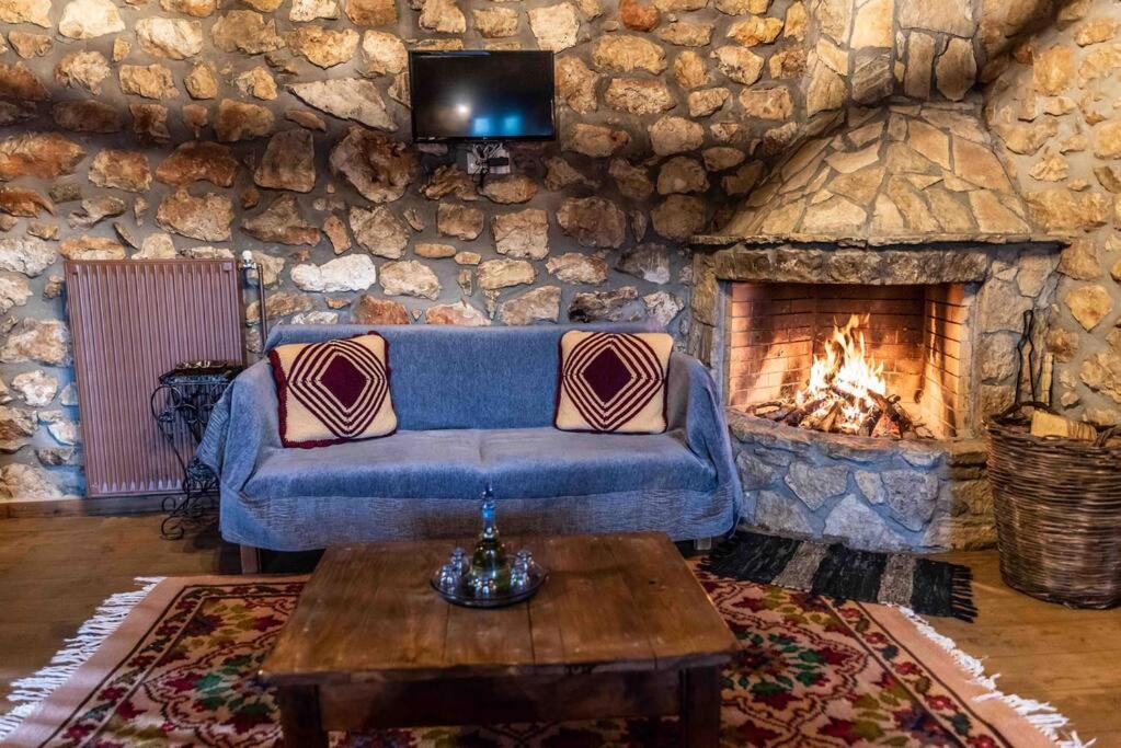 Traditional Stone Guesthouse Agios Ioannis  外观 照片